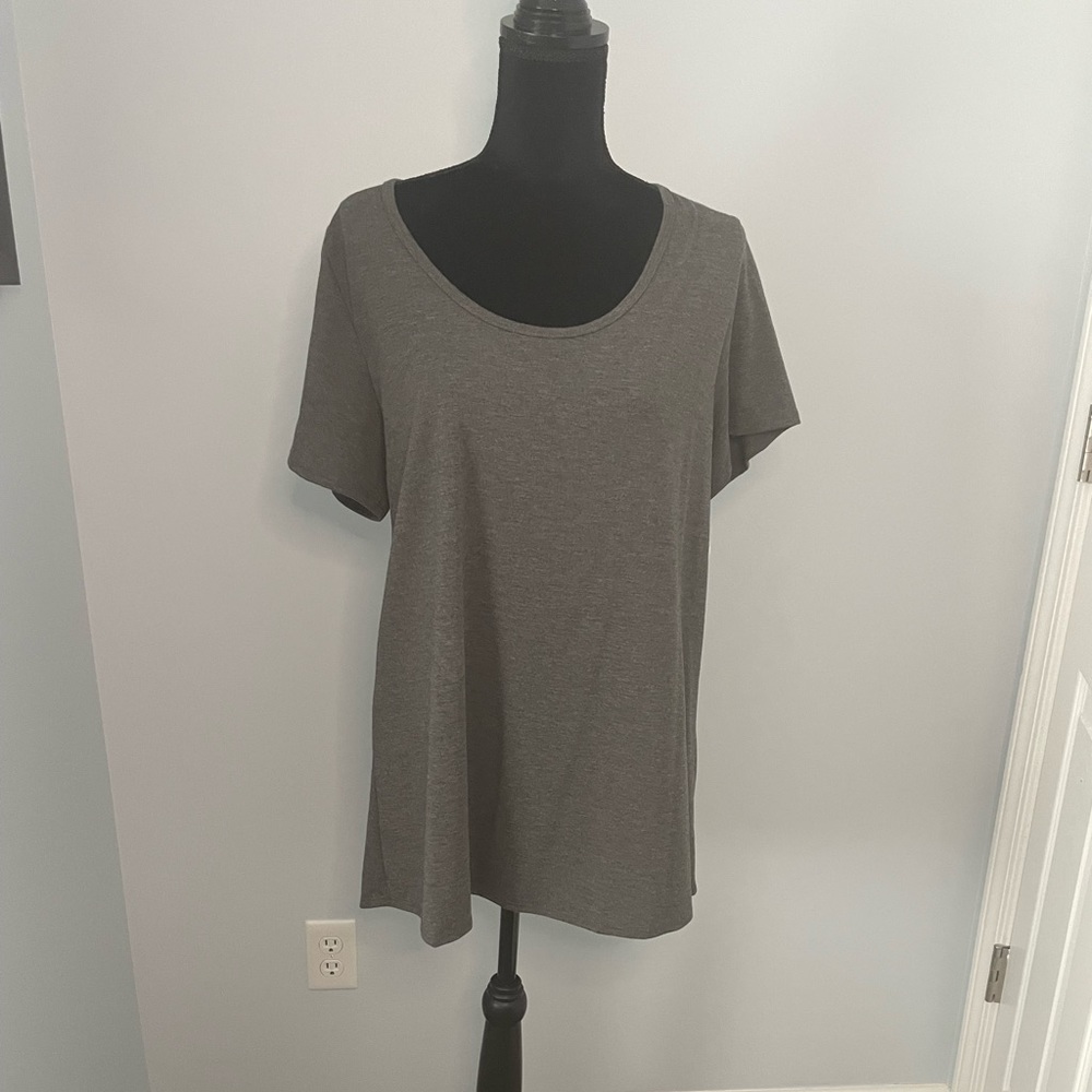 Lularoe Solid Gray Classic Tee